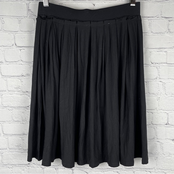 DESIGUAL black pleated lightweight skirt fun doodles floral, size S - Picture 3 of 14